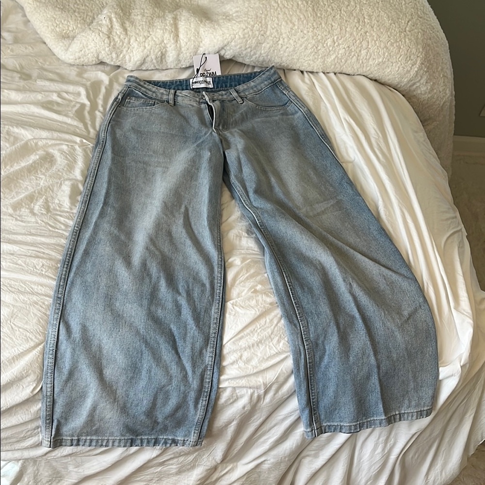 Light Blue Wide-Leg Women's Jeans